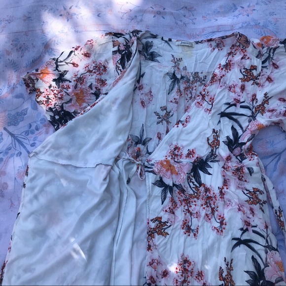 Jodifl White Floral Maxi Wrap Dress - Picture 8 of 16